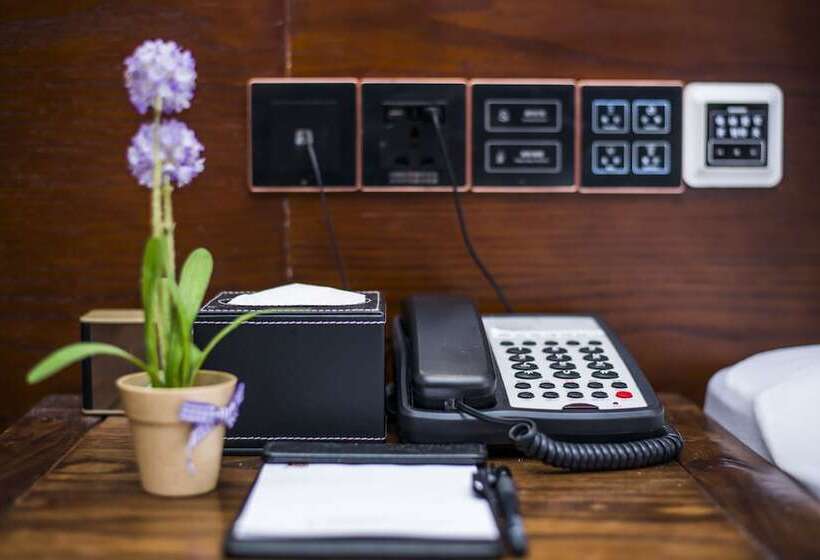 Mg Hotel   St. Michael S Cathedral, Qingdao