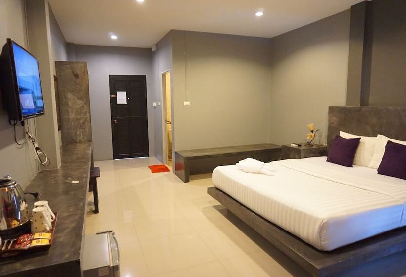 Ploenjai Hotel Ranong