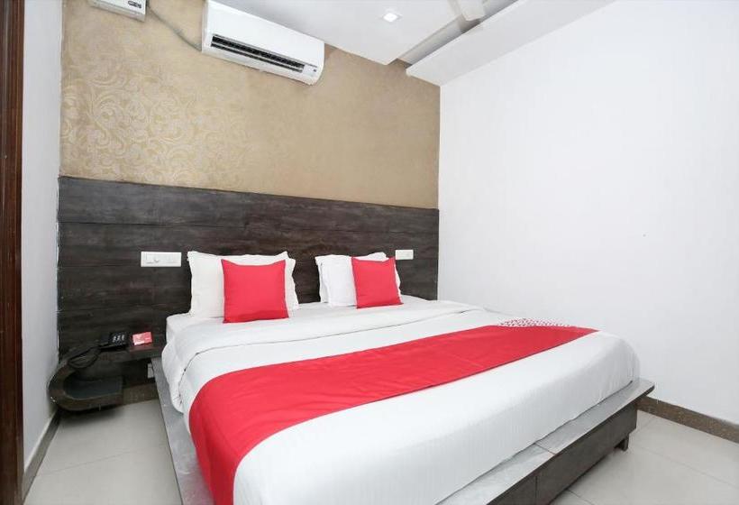 Отель Royal Blue By Oyo Rooms