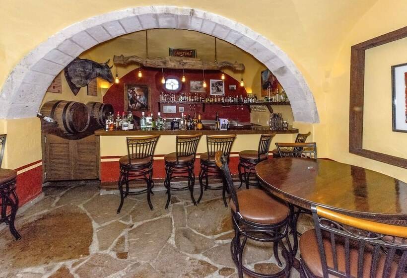 Сельский отель Meson Real De La Plata