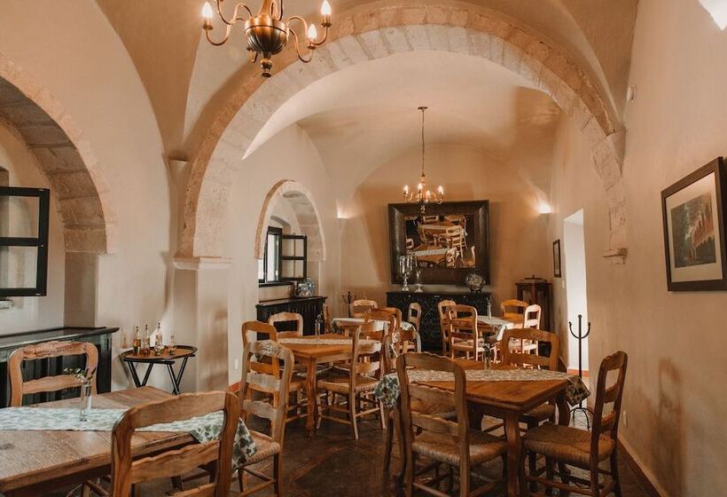 Сельский отель Meson Real De La Plata