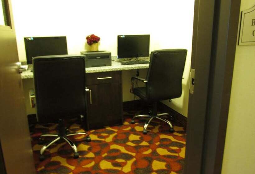 فندق Sigma Inn & Suites