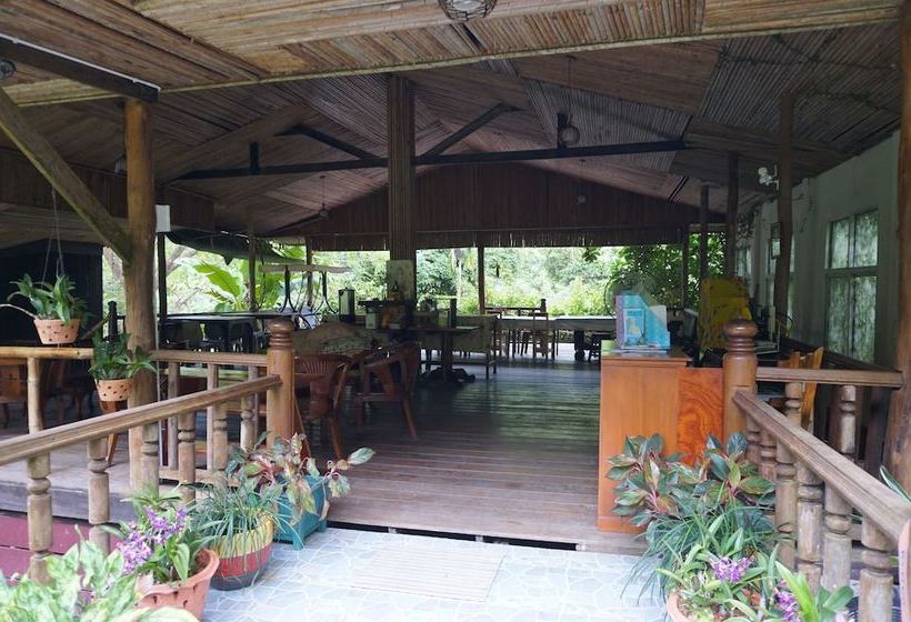 فندق Smallville Resort Ranong