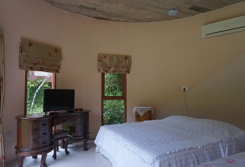 Отель Smallville Resort Ranong