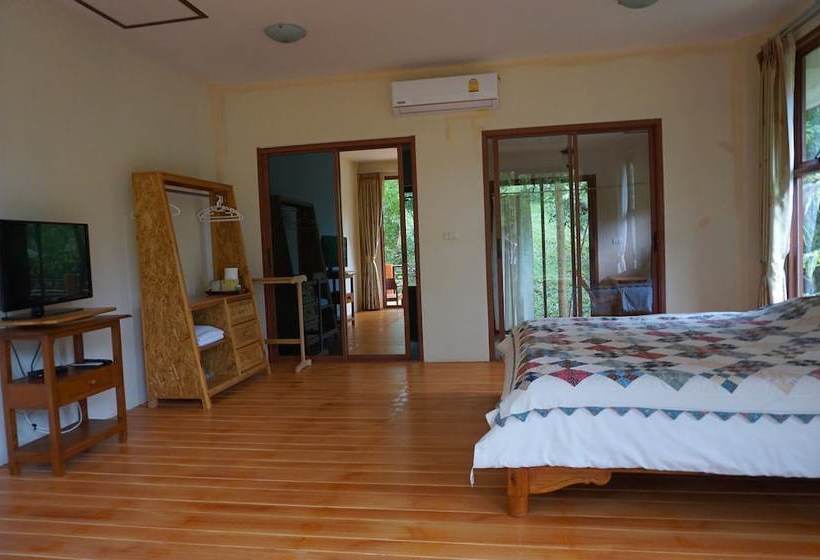 فندق Smallville Resort Ranong