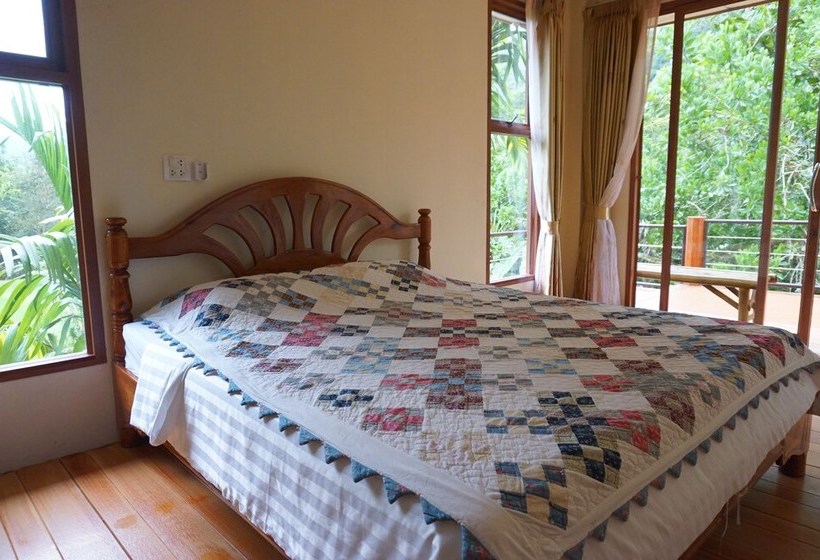 Отель Smallville Resort Ranong