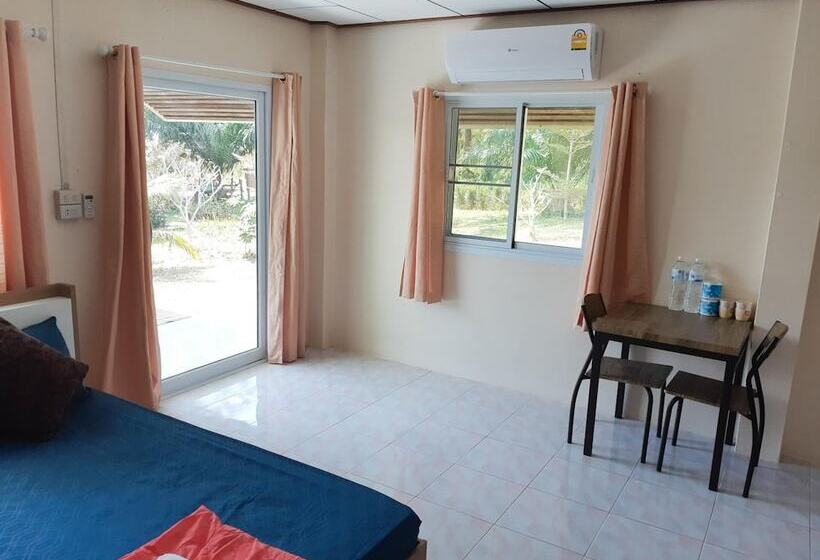 فندق T And T House