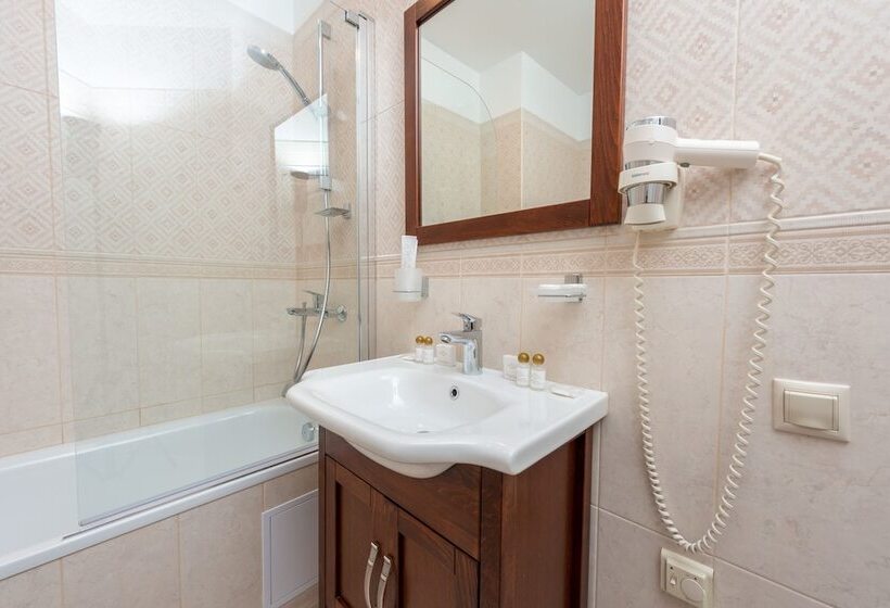 ホテル U Zolotykh Vorot