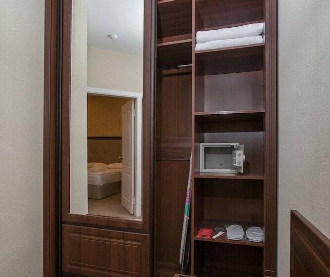 ホテル U Zolotykh Vorot