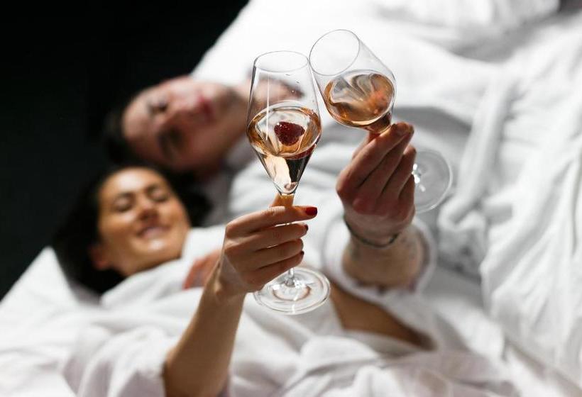 فندق Winewood Moscow