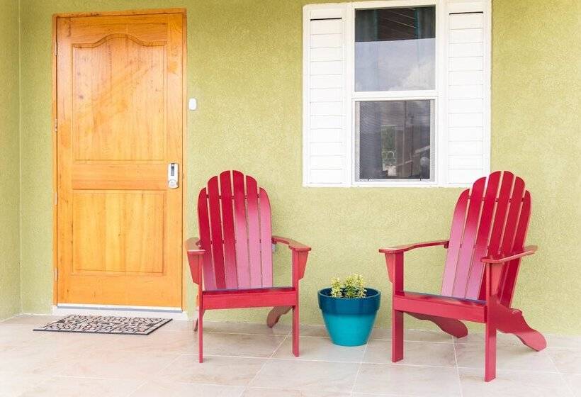 La Casa De Playa Ocho Rios