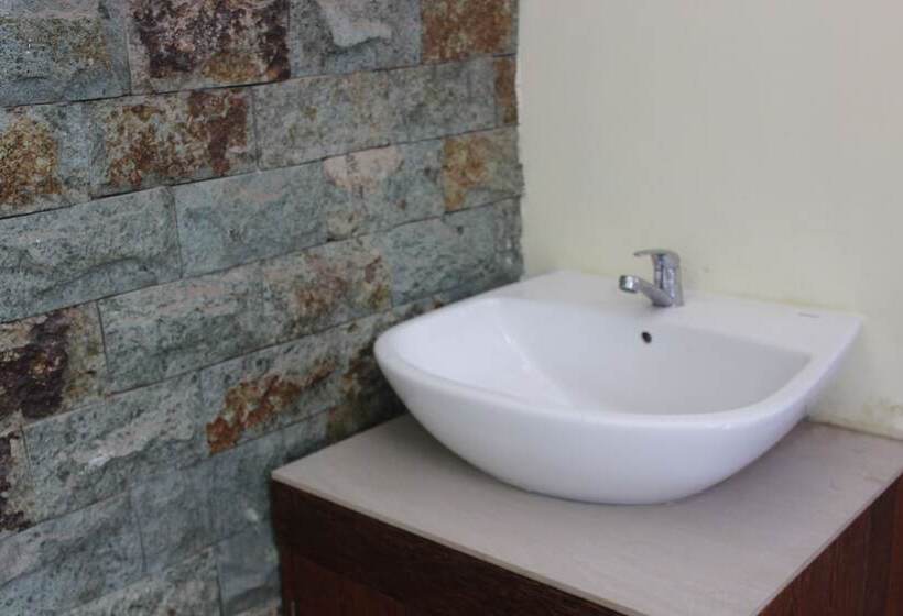 פנסיון Kailash Garden Homestay