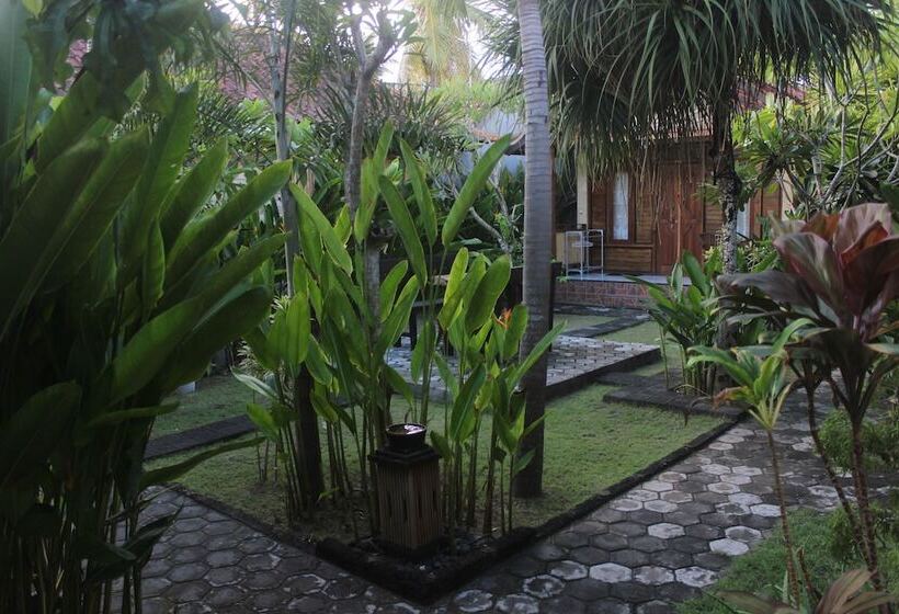 פנסיון Surya Home Stay