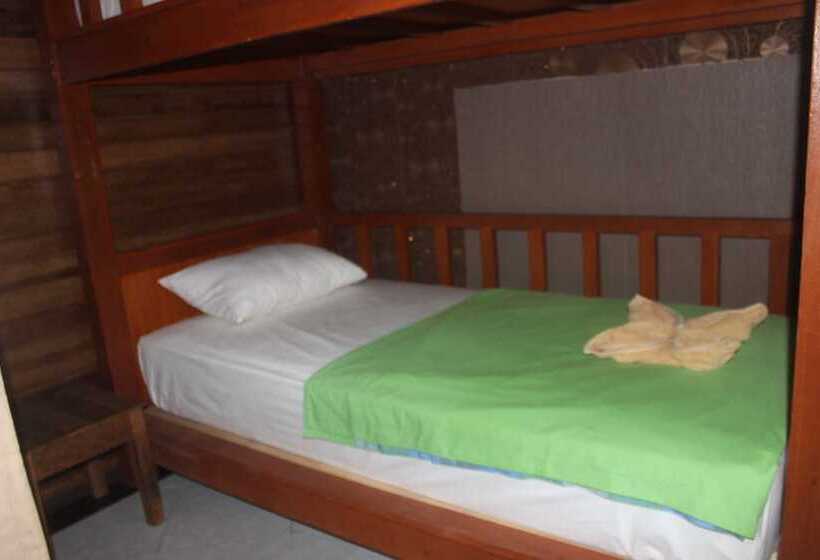 פנסיון Surya Home Stay