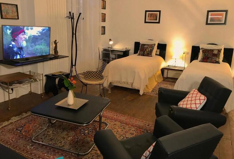 펜션 Victorian Lodge