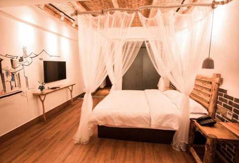 Zhangjiajie Interval Time Travel Inn