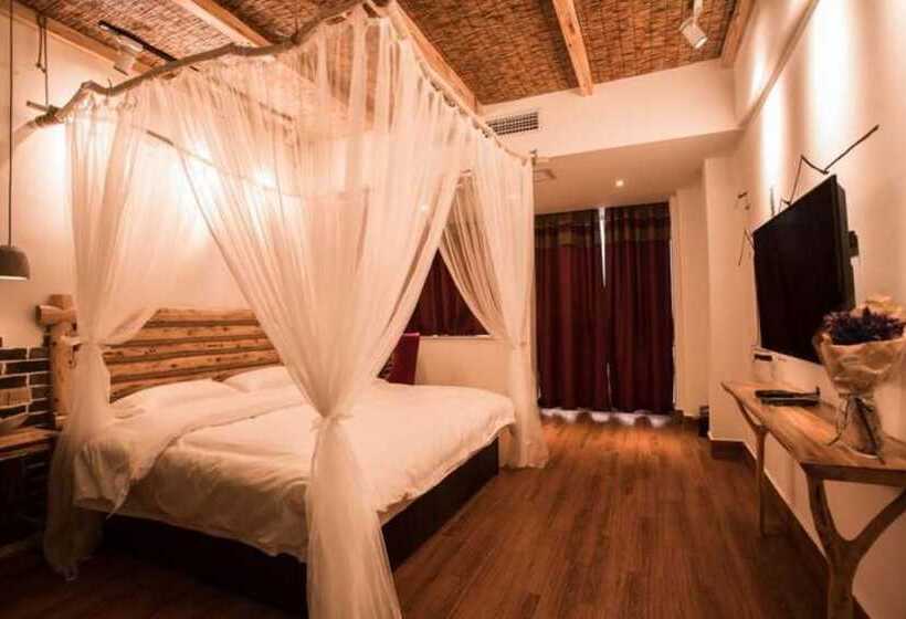 Zhangjiajie Interval Time Travel Inn