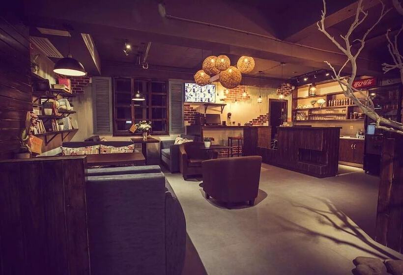 Zhangjiajie Interval Time Travel Inn