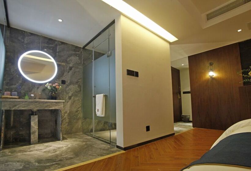 בית מלון כפרי 張家界武陵源北岸輕奢客棧 森林公園店