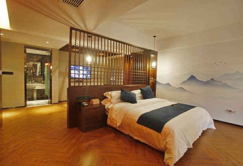 בית מלון כפרי 張家界武陵源北岸輕奢客棧 森林公園店