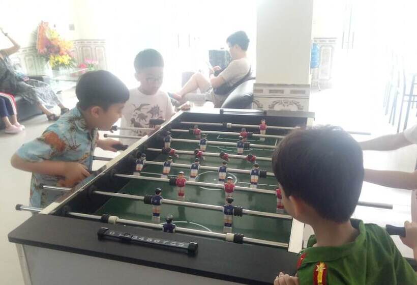 تختخواب و صبحانه Family Transit 2