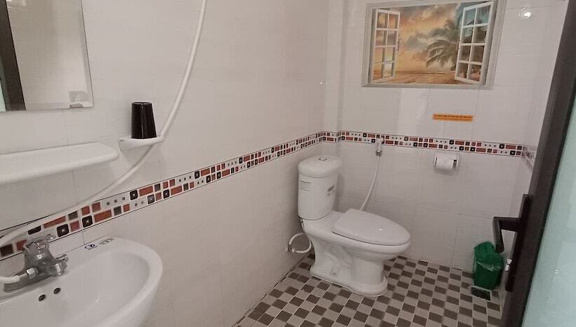 تختخواب و صبحانه Family Transit 2