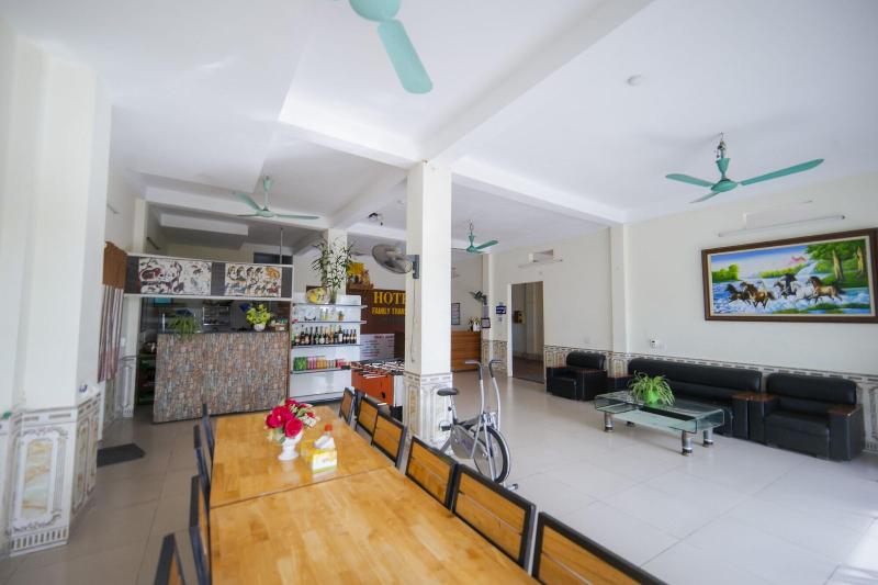 تختخواب و صبحانه Family Transit 2