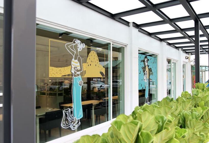 تختخواب و صبحانه Meant To Be