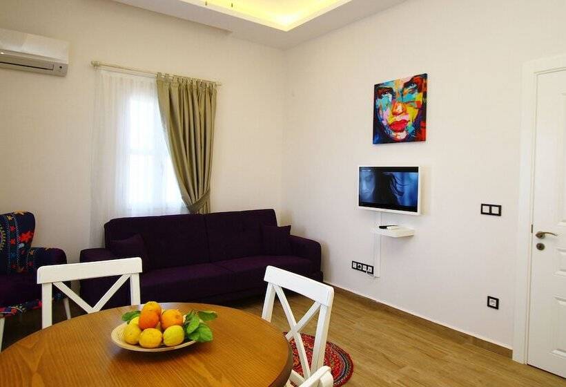 Cesme Kale Tas Apart