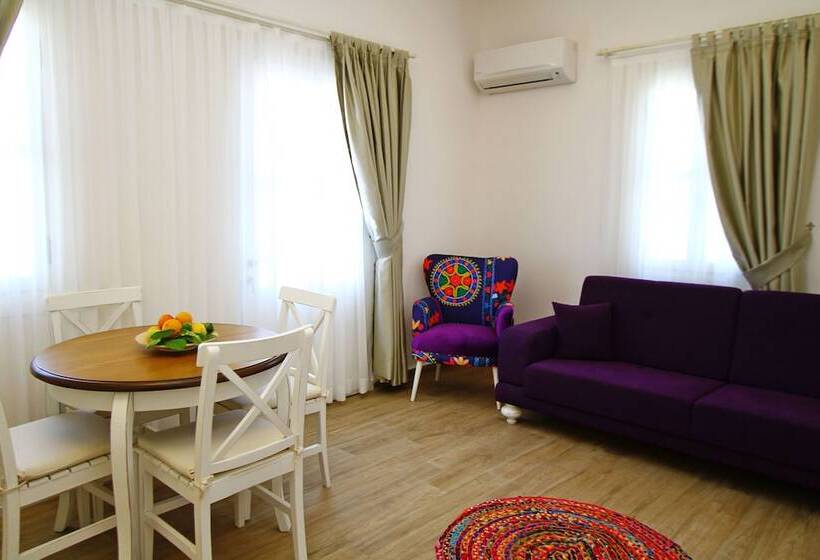 Cesme Kale Tas Apart