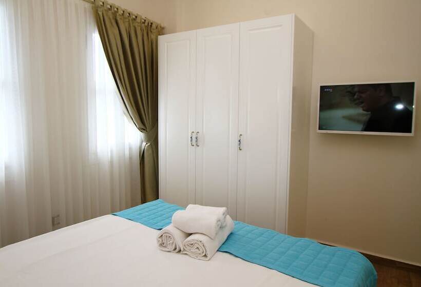 Cesme Kale Tas Apart