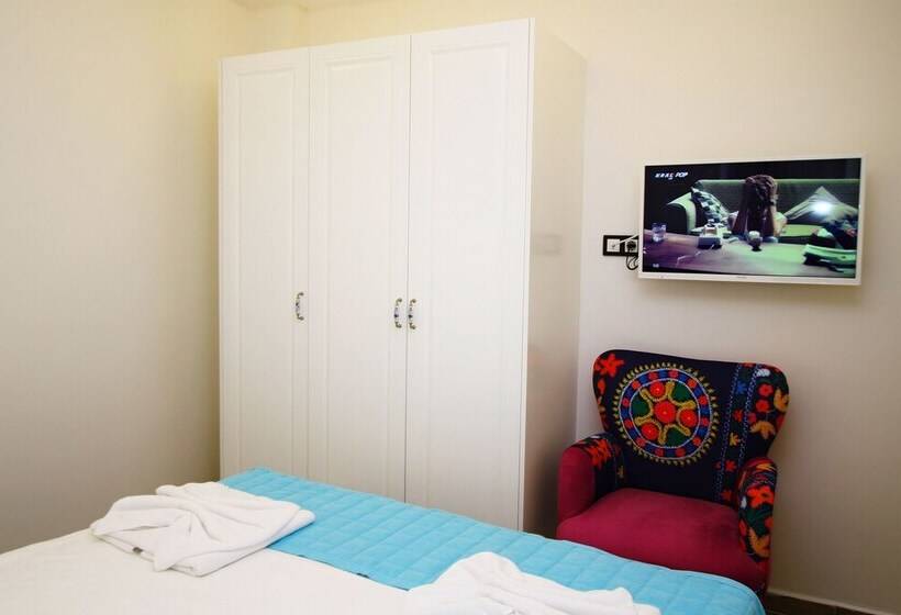 Cesme Kale Tas Apart