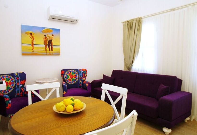 Cesme Kale Tas Apart