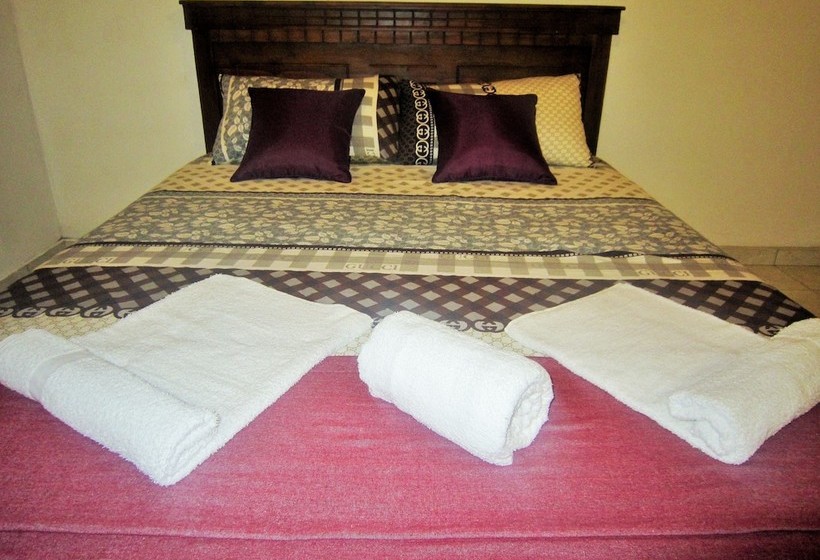 Ceylon Hostel Colombo Int Airport