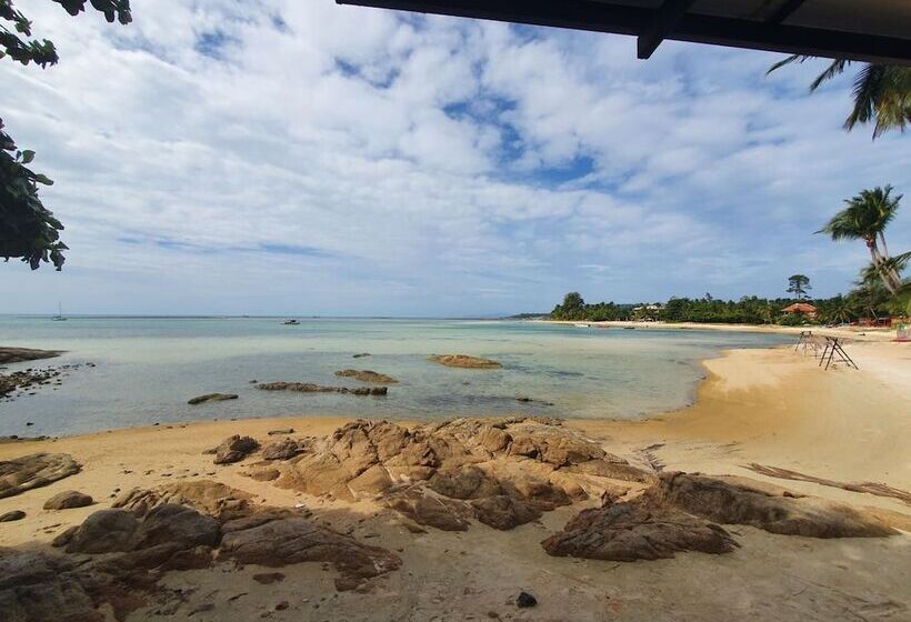 Chill Inn Lamai Hostel & Beach Cafe