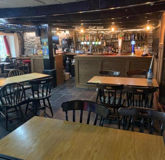 Хостел The Noughts And Crosses