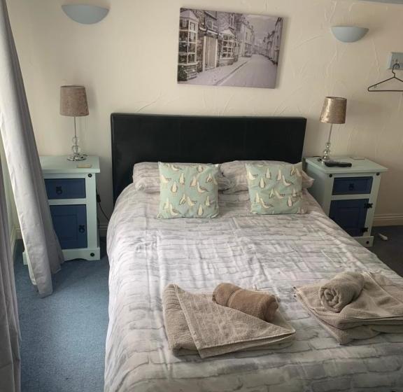 Хостел The Noughts And Crosses