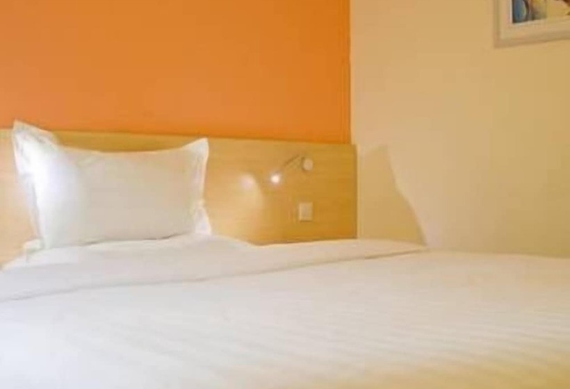 Отель 7 Days Inn