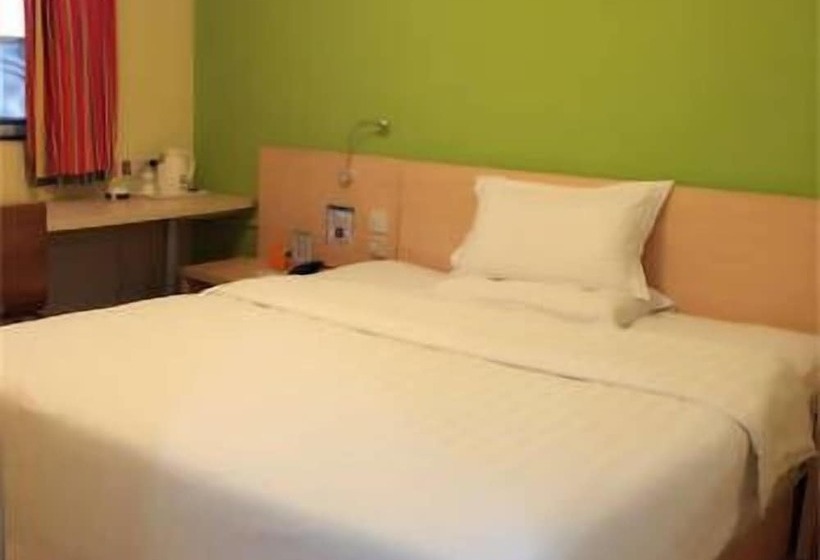 Отель 7 Days Inn