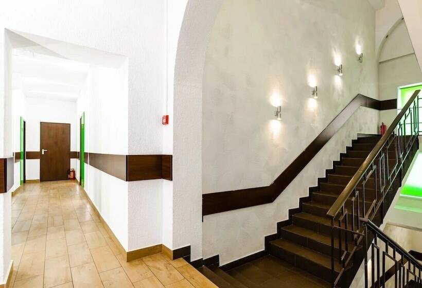 هتل Art Grand Victoria