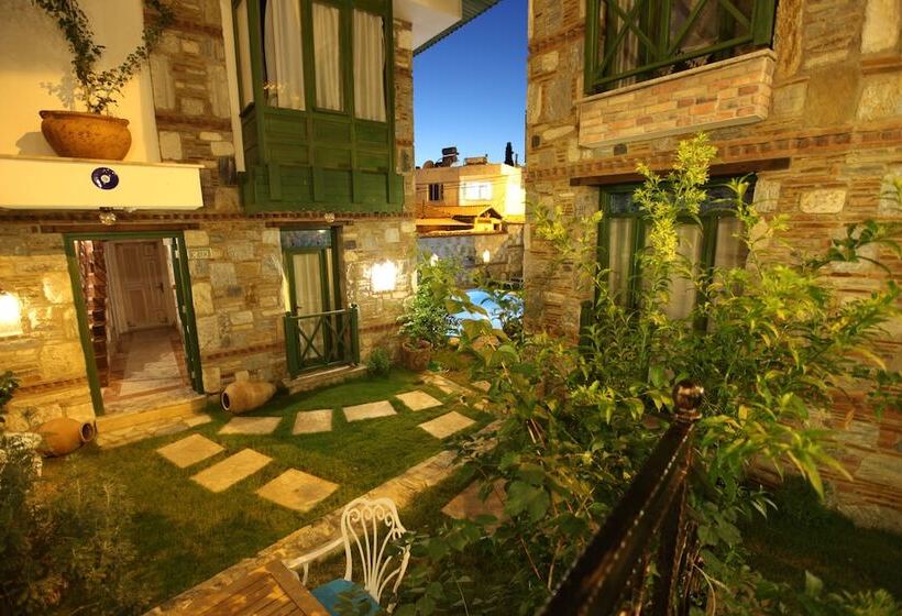 Отель Celsus Boutique