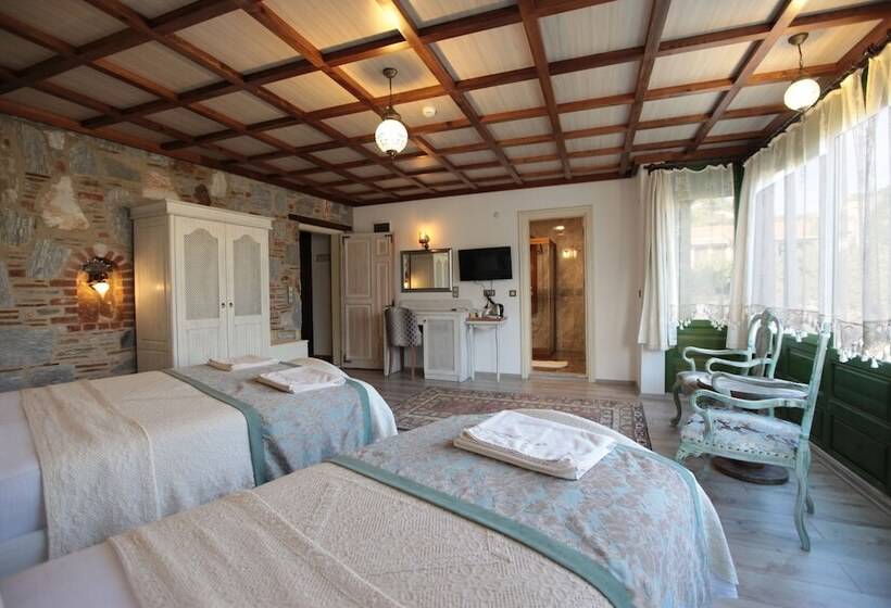 Отель Celsus Boutique