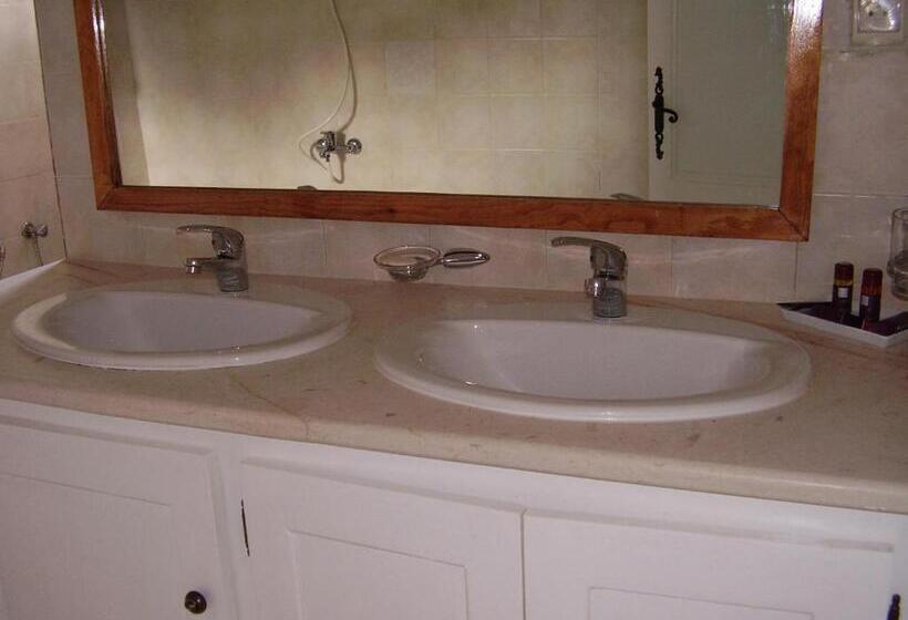 בית מלון כפרי El Andalous