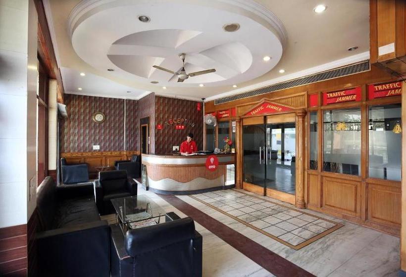 酒店 Capital O 10990  Gobind Regency