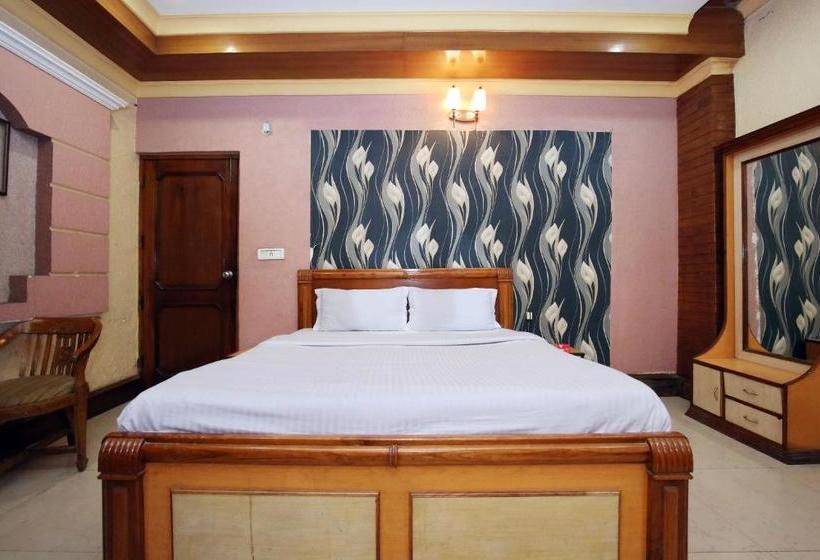 酒店 Capital O 10990  Gobind Regency