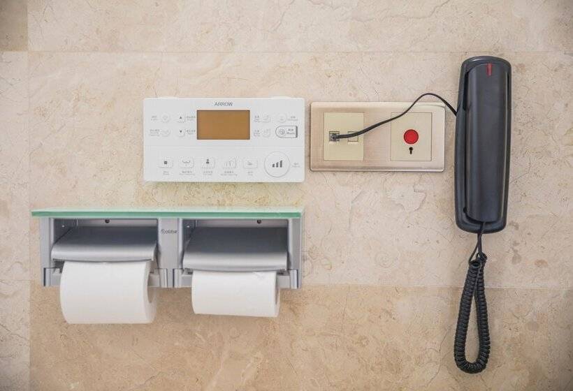 Hundred Hotel Qingdao