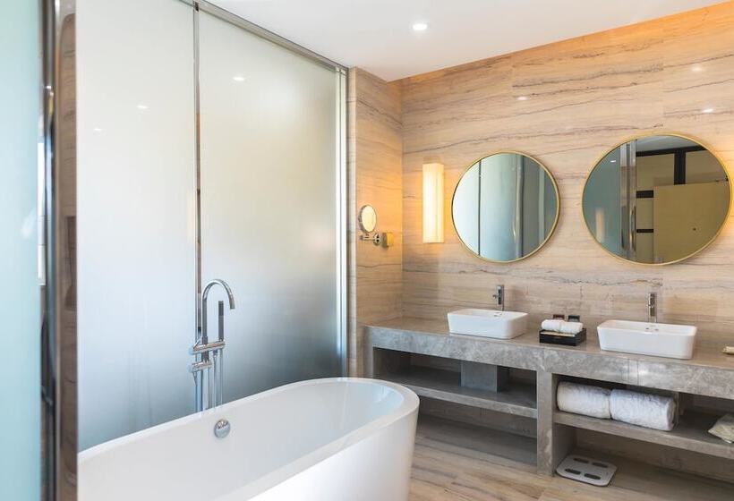 Hundred Hotel Qingdao