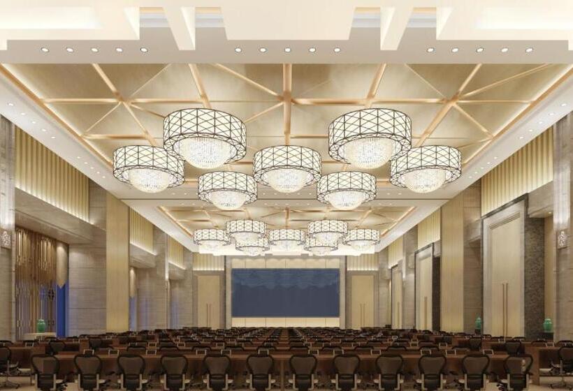 Hundred Hotel Qingdao