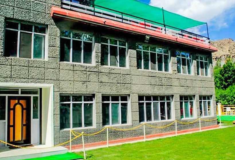 Отель Jazeera Hangout