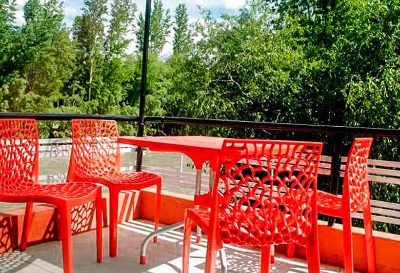 호텔 Jazeera Hangout